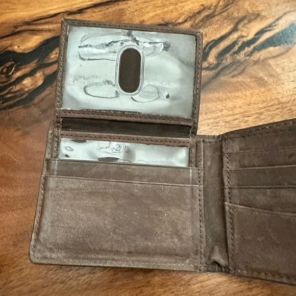 Nocona Men’s Genuine Leather Wallet - Picture 5 of 6